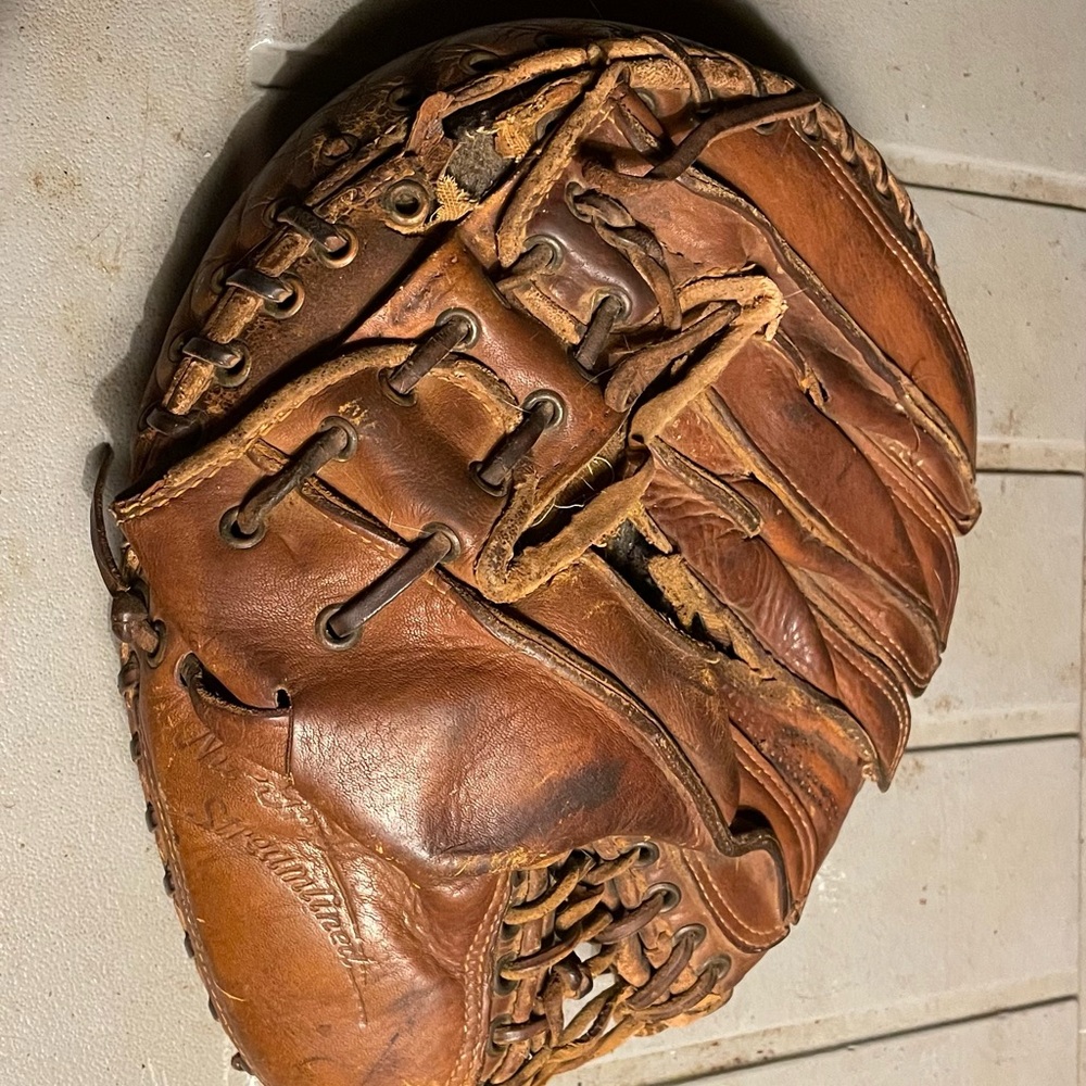 Rawlings Brown Leather Baseball Glove